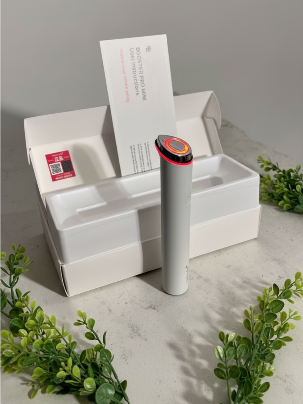 medicube Booster Pro MINI Plus White